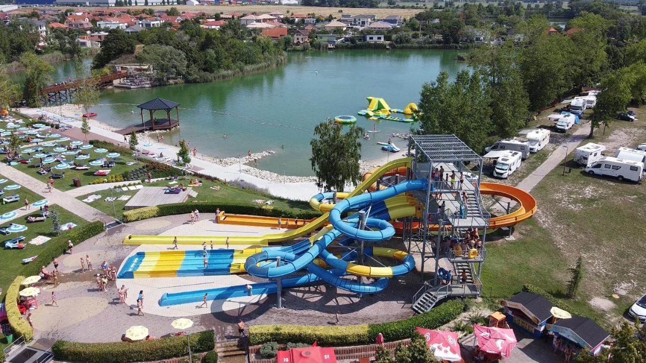 Rivapark Daire Dunajská Streda Dış mekan fotoğraf