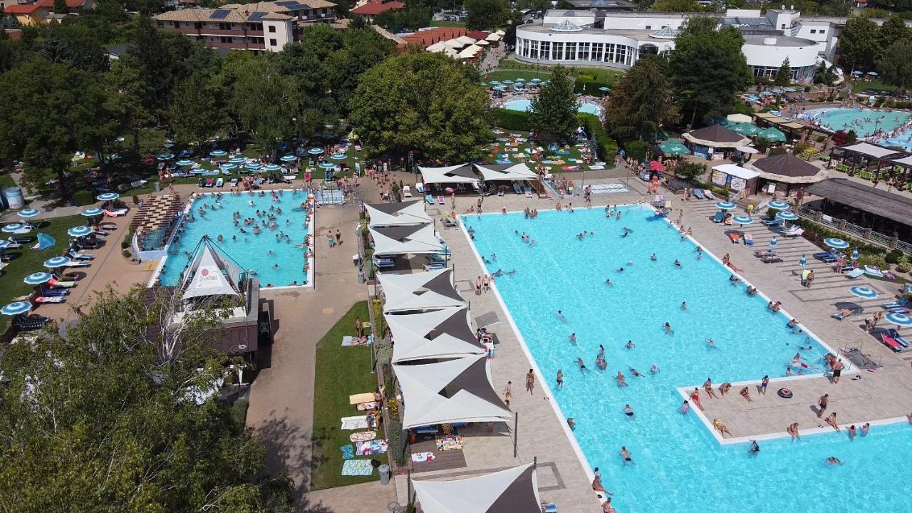 Rivapark Daire Dunajská Streda Dış mekan fotoğraf